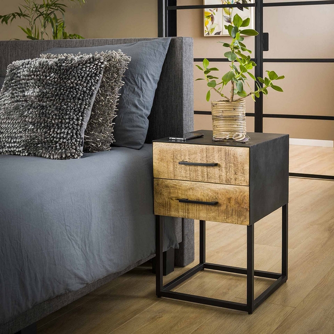 Table de chevet industrielle en métal et bois massif